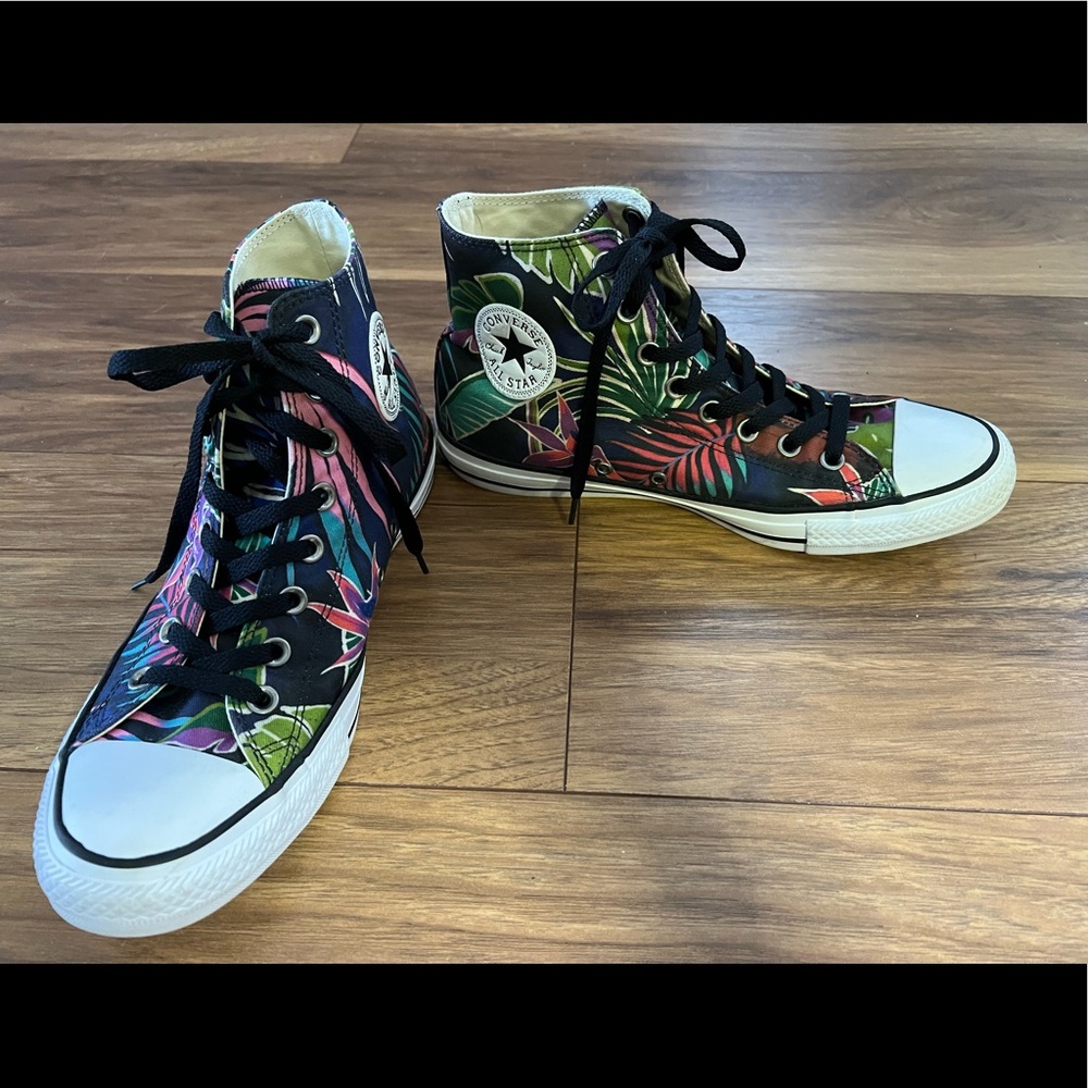 Converse black tropical print high top sneakers like new condition